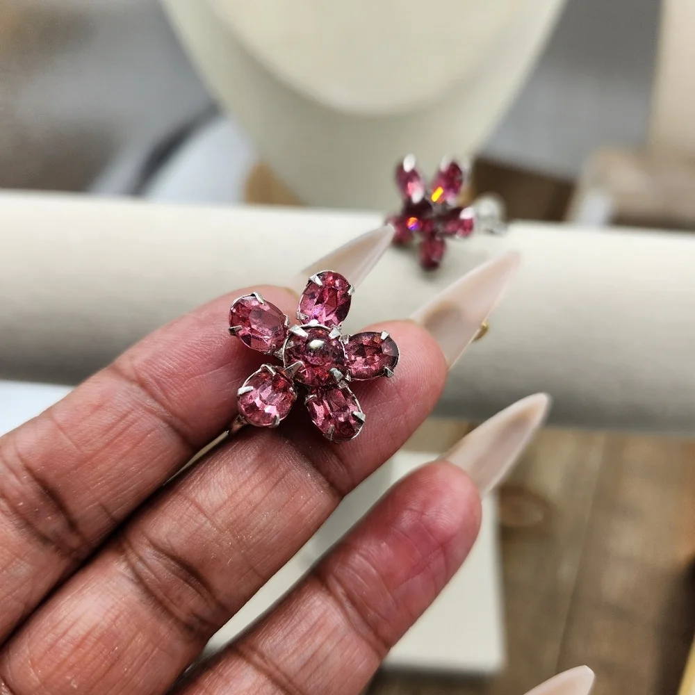 Vintage Pink Flower Screwback Earrings • 1950s • Silvertone • Floral